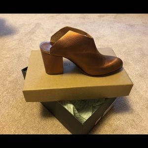 KELSI DAGGER BROOKLYN Women’s Waldorf Ankle Boot